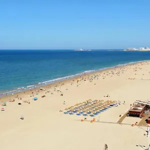 https://apartamento-candari-playa-en-cadiz.es-andalucia.com